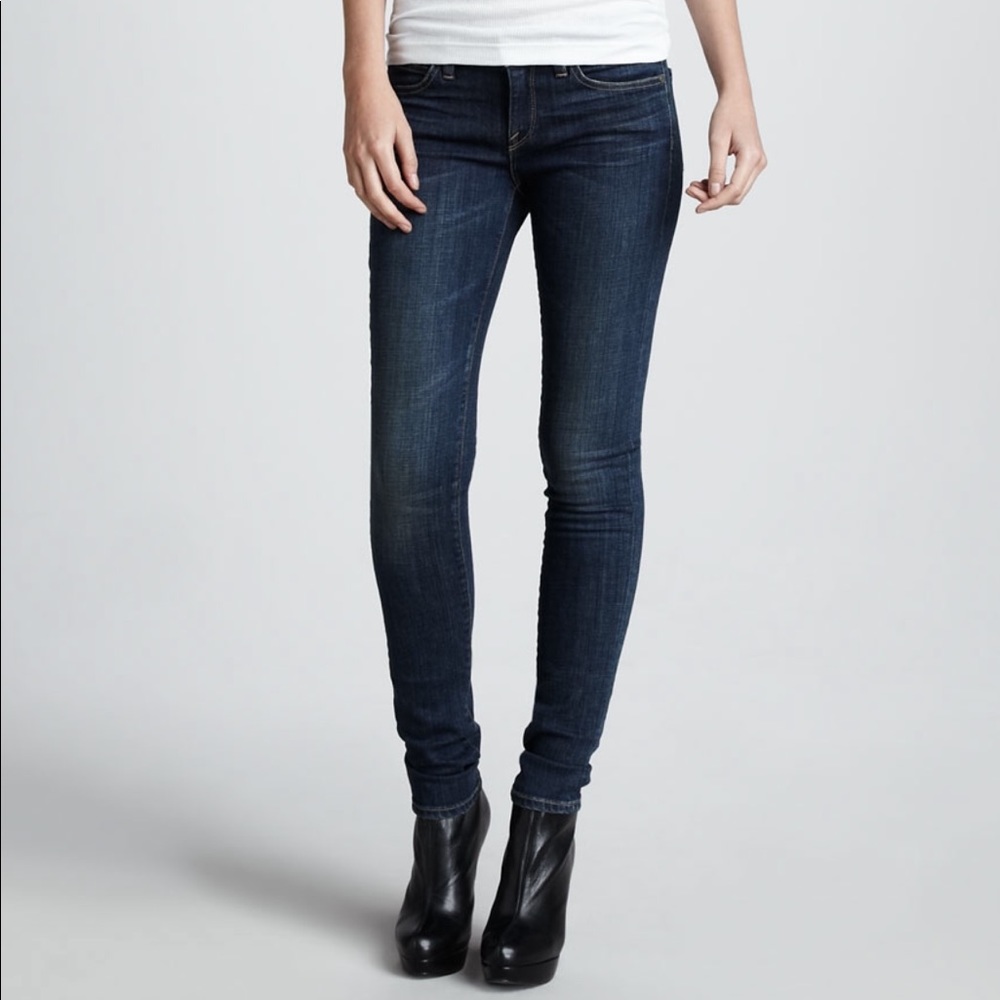 Vince Dylan classic dark jeans like new